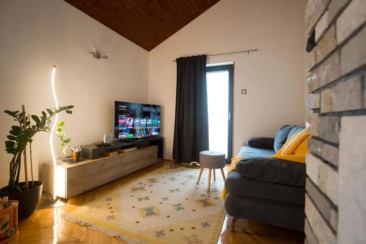 Apartmani Nena I Branko Premantura 0*,