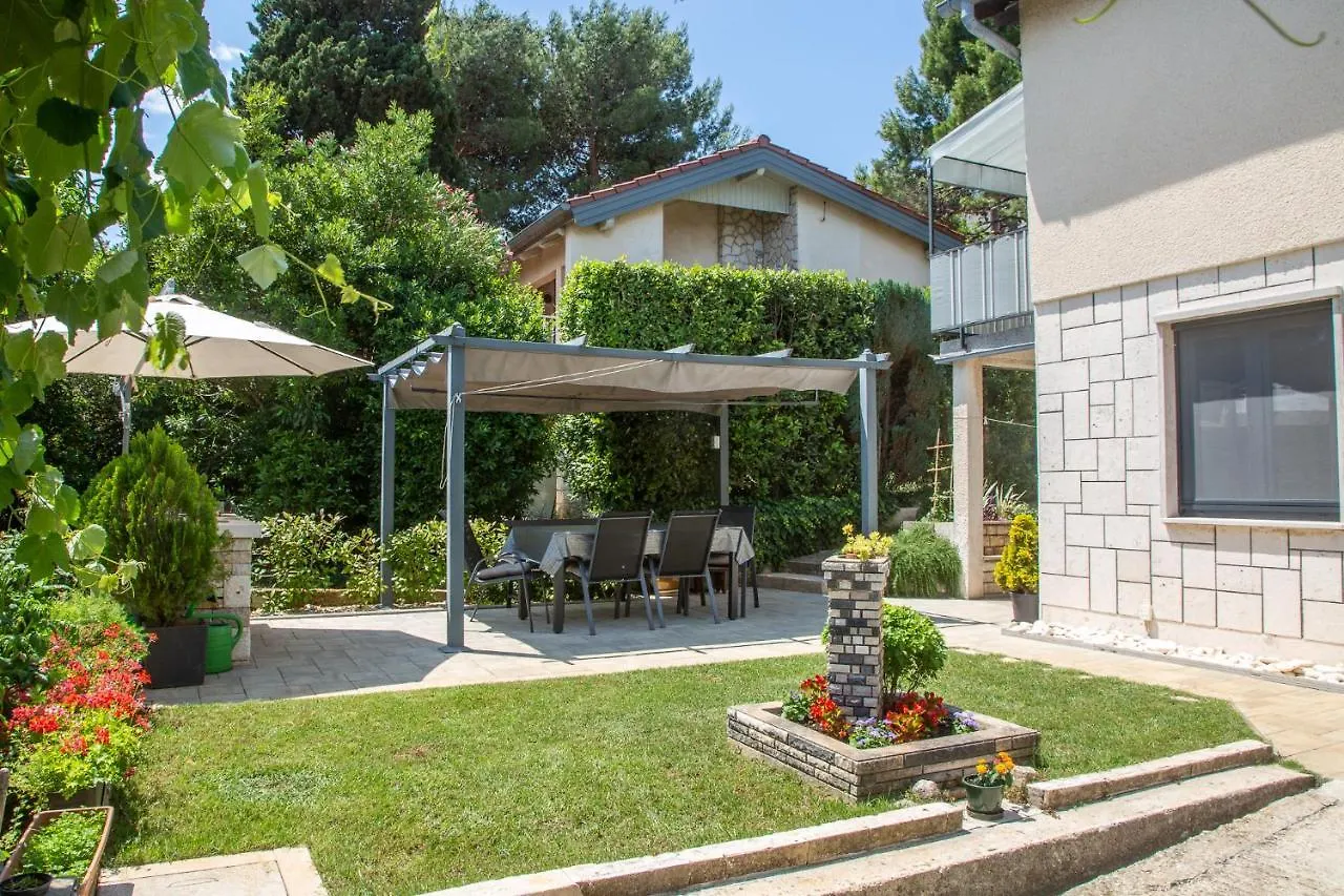 Apartmani Nena I Branko Premantura